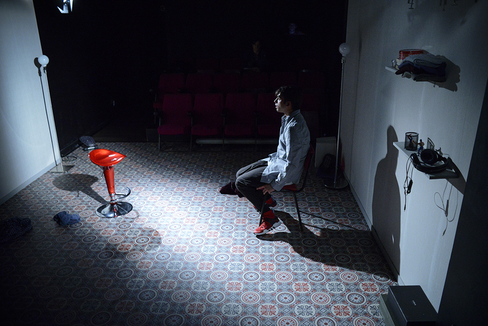 «Also known as»: El potente unipersonal que abrió el Festival TABA&nbsp;2020.