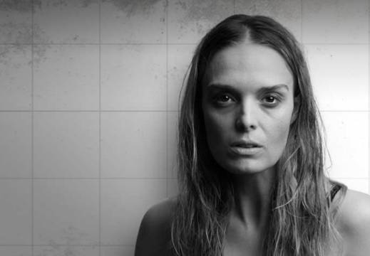 Personas, lugares & cosas, de Duncan Macmillan, dirigida por Julio&nbsp;Panno